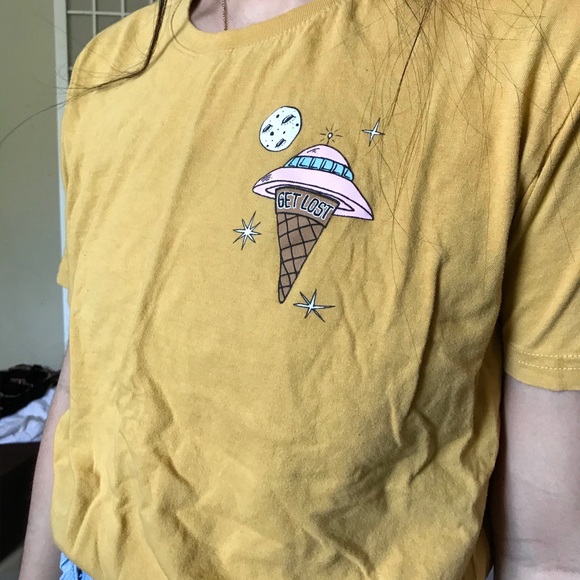 Yellow T-shirt - Picture 2 of 2